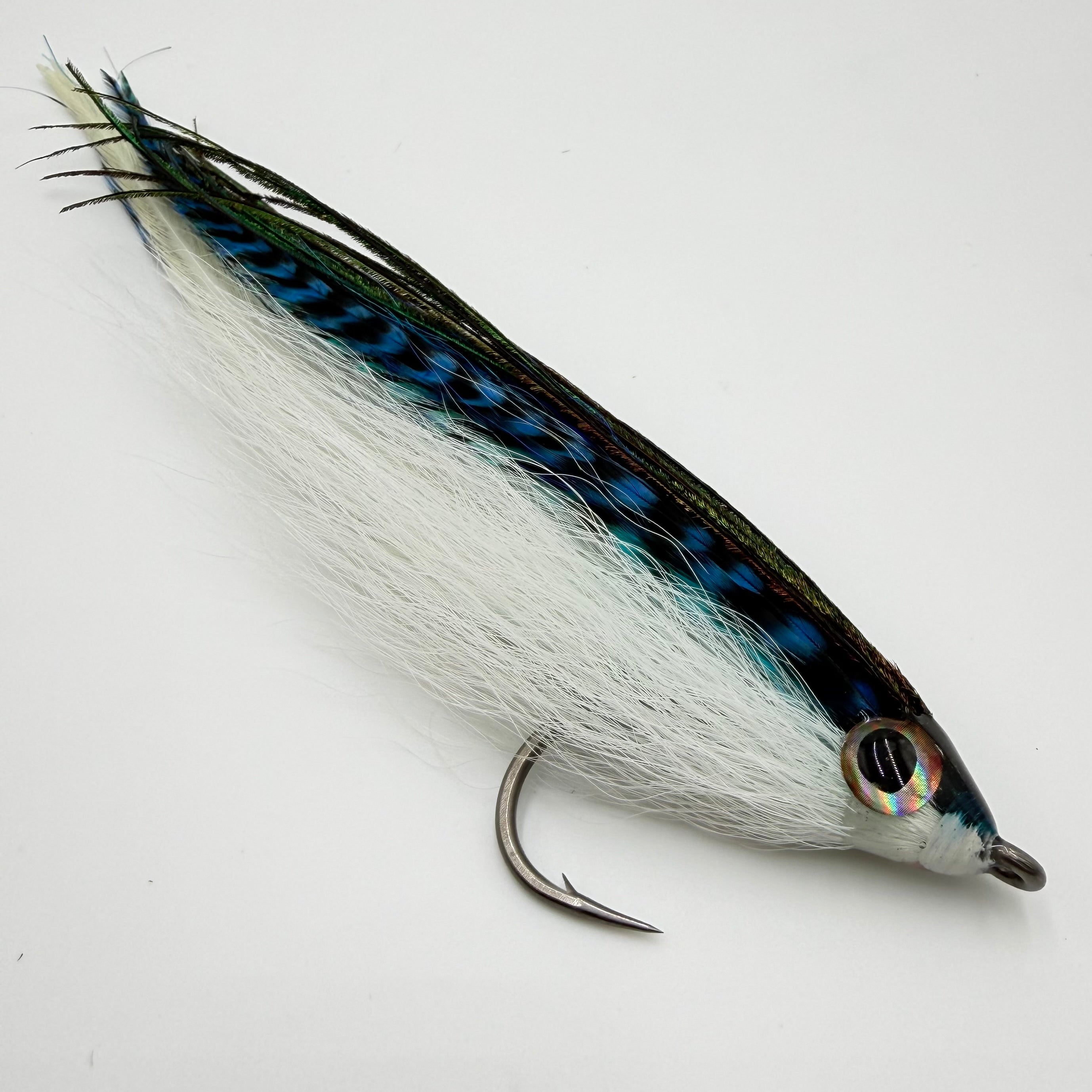 Mackerel fly pattern for targeting striped bass, tuna, marlin and more